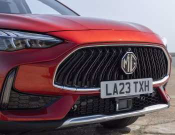MG HS [UK-spec] '2023–24