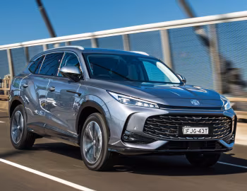 MG HS Essence [Australia] '2024–pr.