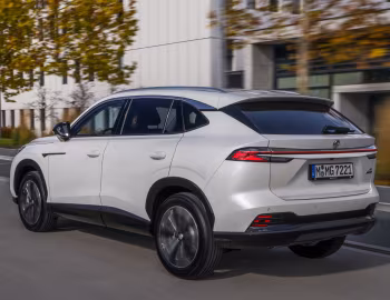 MG HS Hybrid+ [EU-spec] '2025–pr.