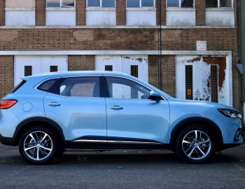 MG HS PHEV [UK-spec] '2020–23