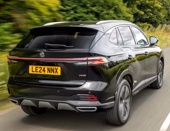 MG HS SE [UK-spec] '2024–pr.