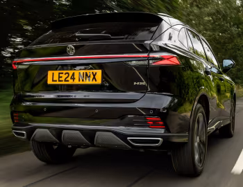 MG HS SE [UK-spec] '2024–pr.