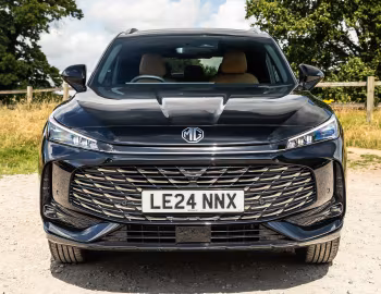 MG HS SE [UK-spec] '2024–pr.