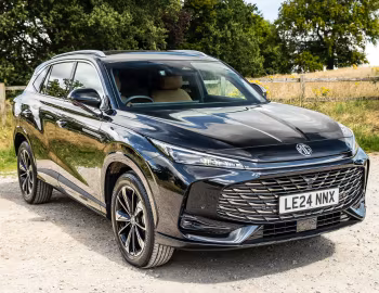 MG HS SE [UK-spec] '2024–pr.