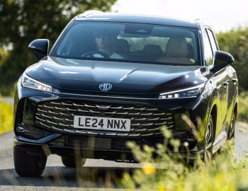 MG HS SE [UK-spec] '2024–pr.