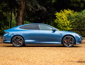 MG IM5 [UK-spec] '2025–pr.