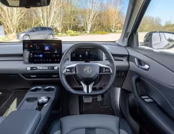 Painel frontal MGS5 EV [UK-spec] '2025–pr.