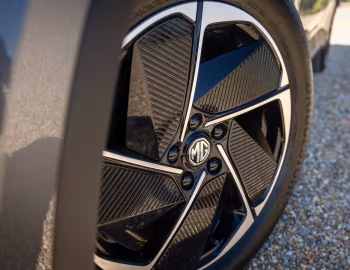 MGS5 EV [UK-spec] '2025–pr.