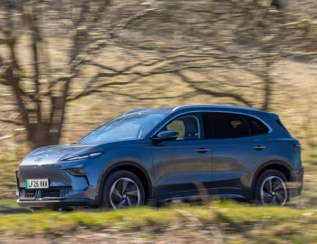 MGS5 EV [UK-spec] '2025–pr.