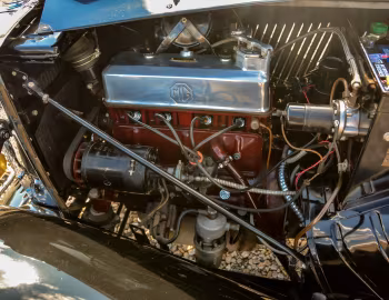 Sob o capô MG TC Midget '1945–11.1949