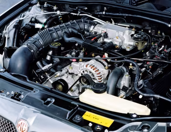 Под капотом MG ZT 260 '2003