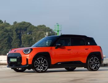 MINI Aceman SE John Cooper Works Package [Worldwide] (J05) '2024–pr.