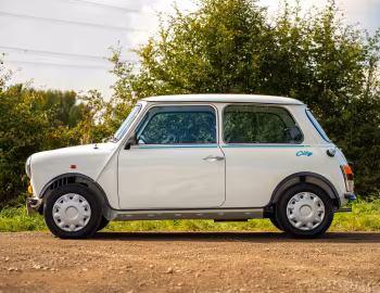 Mini City [UK-spec] (ADO20) '1988–92