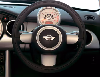 Інтэр'ер MINI Cooper [UK-spec] (R50) '2004–06