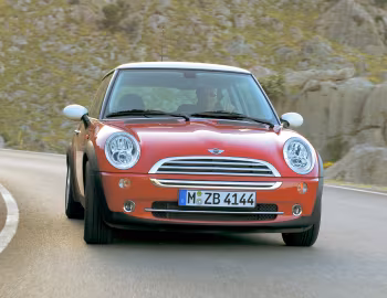 MINI Cooper [Worldwide] (R50) '2004–06