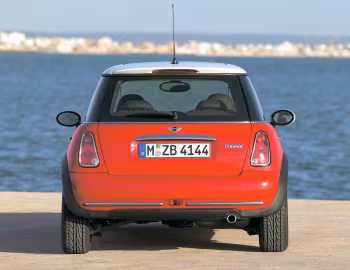 MINI Cooper [Worldwide] (R50) '2004–06
