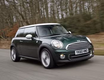 Mini Cooper [UK-spec] (R56) '2010–14