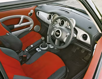 Інтэр'ер MINI Cooper [UK-spec] (R50) '2001–04