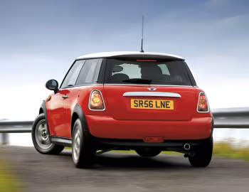 Mini Cooper [UK-spec] (R56) '2006–10
