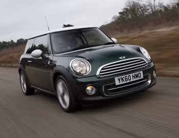 Mini Cooper [UK-spec] (R56) '2010–14