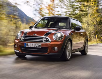Mini Cooper [Worldwide] (R56) '2010–14