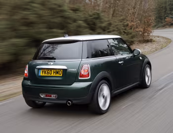 Mini Cooper [UK-spec] (R56) '2010–14