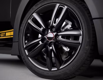 MINI 1499 GT [UK-spec] (F56) '11.2017–02.2018