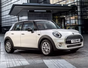 MINI Cooper 5-door [UK-spec] (F56) '2018–21