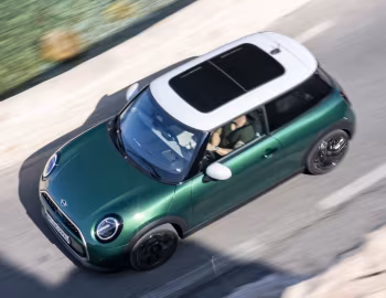 MINI Cooper C Favoured Trim [Worldwide] (F66) '2024–н.в.