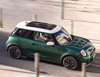 MINI Cooper C Favoured Trim [Worldwide] (F66) '2024–н.в.