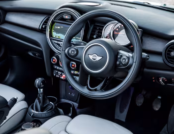 Передня панель Mini Cooper Cabrio [UK-spec] (F57) '2016–18