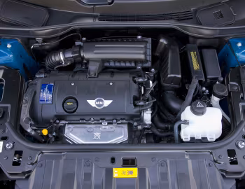 Під капотом 2011–14 MINI Cooper Countryman [North America] (R60) '2010–14