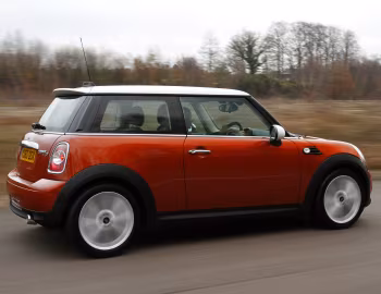 Mini Cooper D [UK-spec] (R56) '2010–14