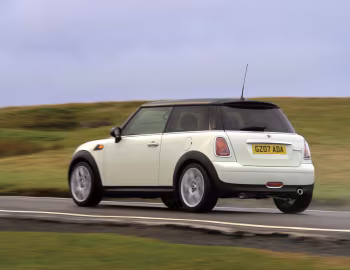 Mini Cooper D [UK-spec] (R56) '2007–10