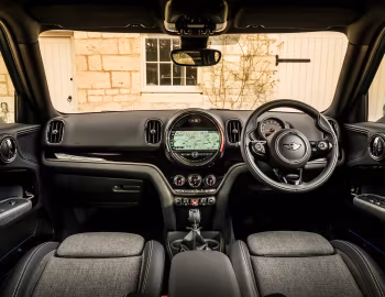 Передня панель MINI Cooper D Countryman [UK-spec] (F60) '2017–20