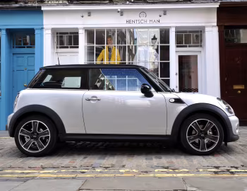 Mini Cooper D "Soho" [UK-spec] (R56) '2011–12