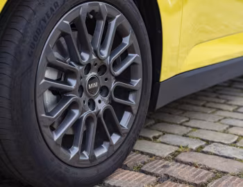 MINI Cooper E [Worldwide] (J01) '2024–н.в.