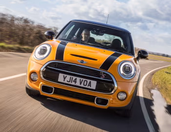 Mini Cooper S [UK-spec] (F56) '2014–18