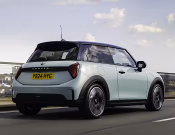 MINI Cooper S [UK-spec] (F66) '2024–pr.
