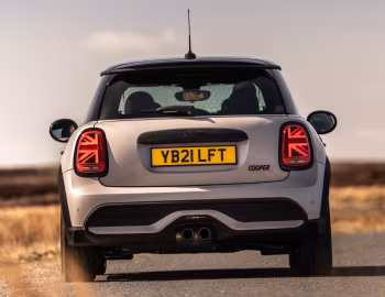 MINI Cooper S [UK-spec] (F56) '2021–至今