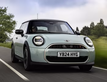 MINI Cooper S [UK-spec] (F66) '2024–pr.