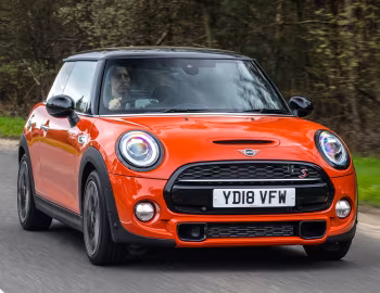 MINI Cooper S [UK-spec] (F56) '2018–21