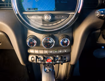 Інтэр'ер Mini Cooper S [South Africa] (F56) '2014–18