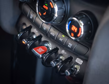 Інтэр'ер MINI Cooper S [Taiwan] (F56) '2022–н.ч.