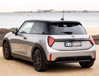 MINI Cooper S [Australia] (F66) '2024–pr.