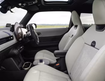 Intérieur MINI Cooper S [UK-spec] (F66) '2024–pr.