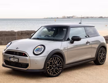 MINI Cooper S [Australia] (F66) '2024–pr.