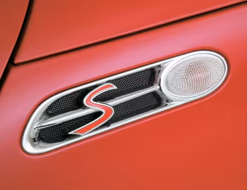 MINI Cooper S [UK-spec] (R53) '2004–06