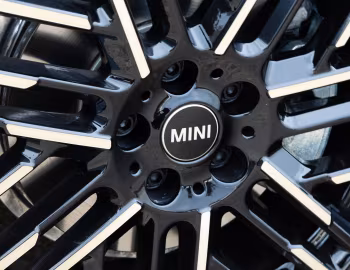 MINI Cooper S [Australia] (F66) '2024–pr.