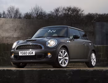 Mini Cooper S [UK-spec] (R56) '2010–14